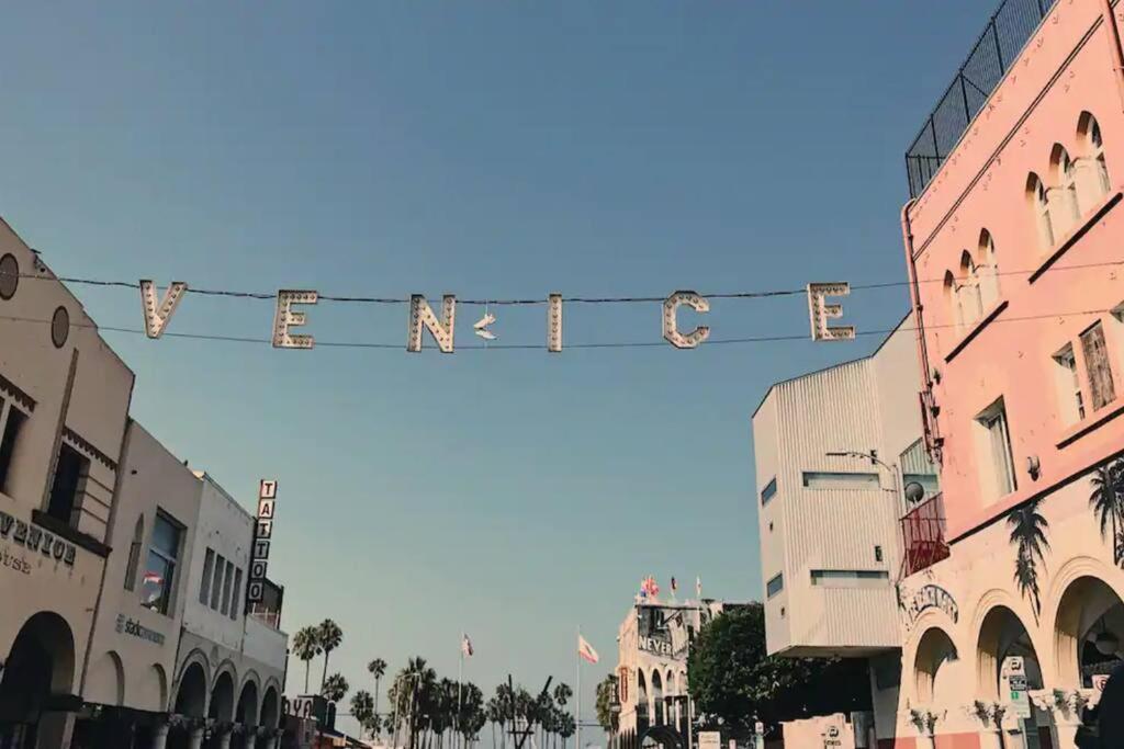 Lovely Studio On The Promenade! Free Parking Los Angeles Exterior photo