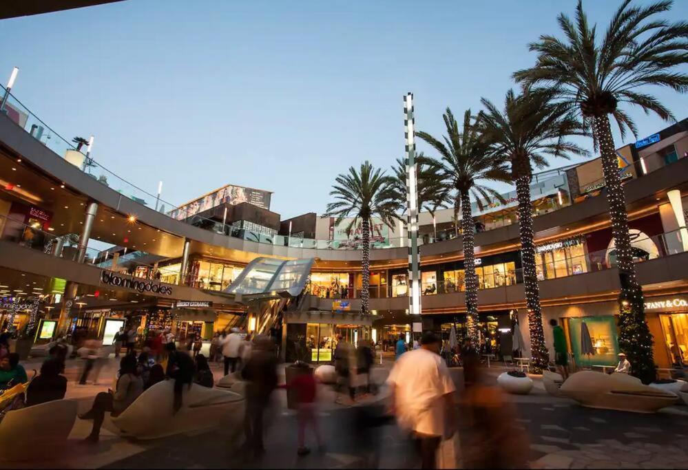 Lovely Studio On The Promenade! Free Parking Los Angeles Exterior photo
